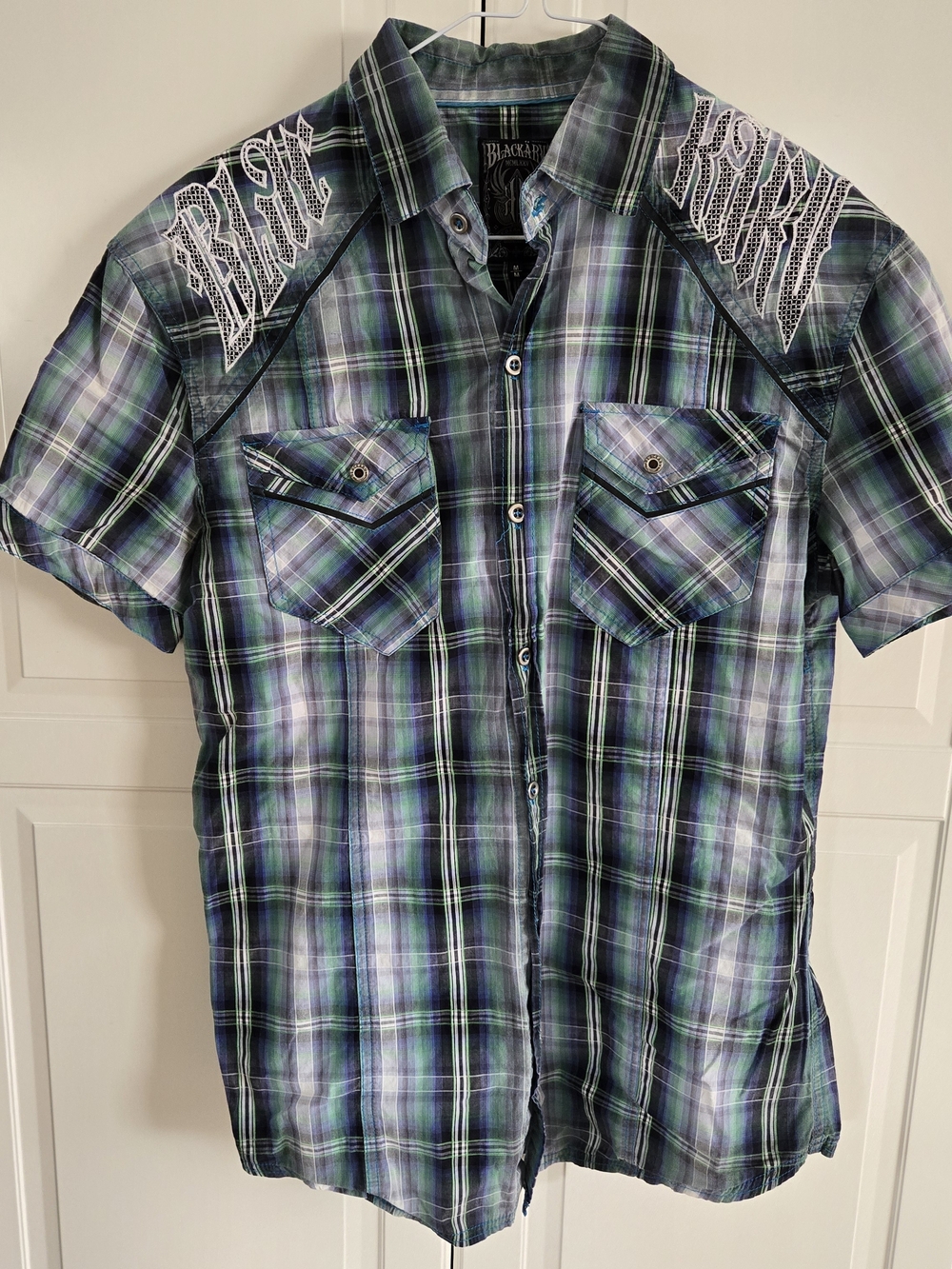 Men's Short-Sleeve Plaid Button-Up Shirt in Green and Navy